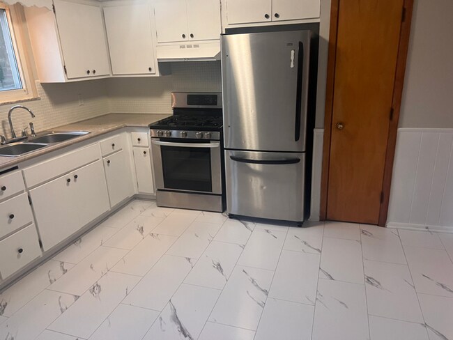 Foto del edificio - 6311 Theota Ave