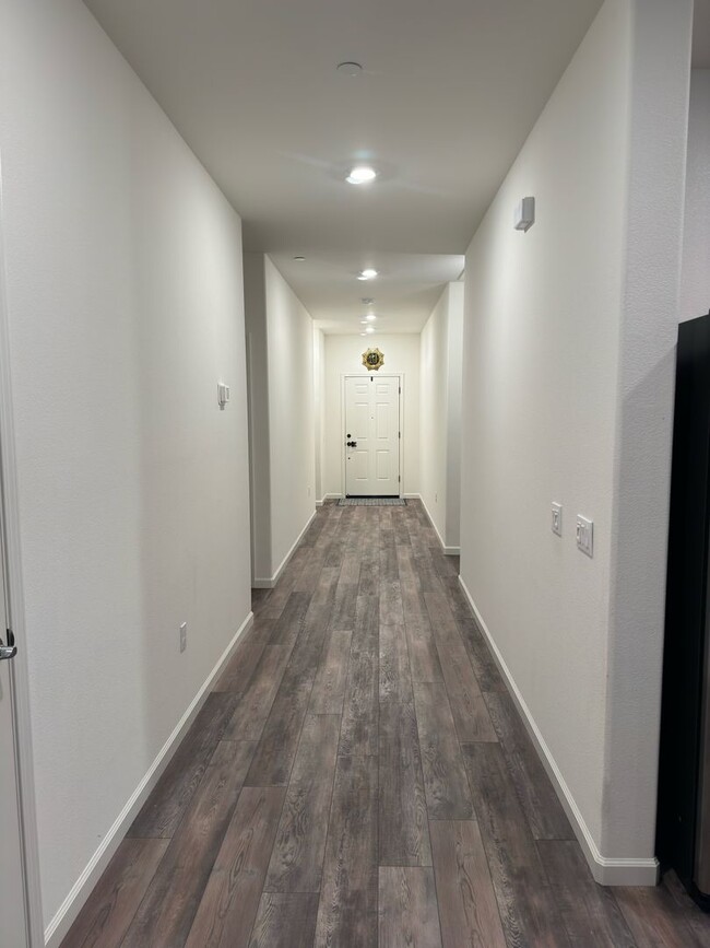 Building Photo - Beautiful 4 bedroom 2 Bath home in Plumas ...