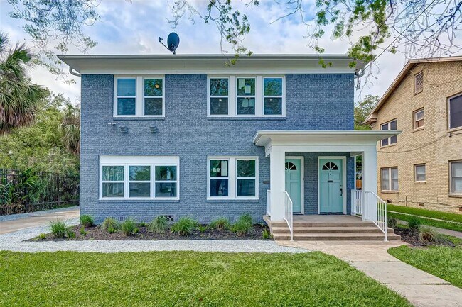 Building Photo - 2420 Huldy St