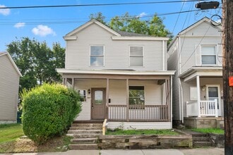 Building Photo - 865 E 11th Ave