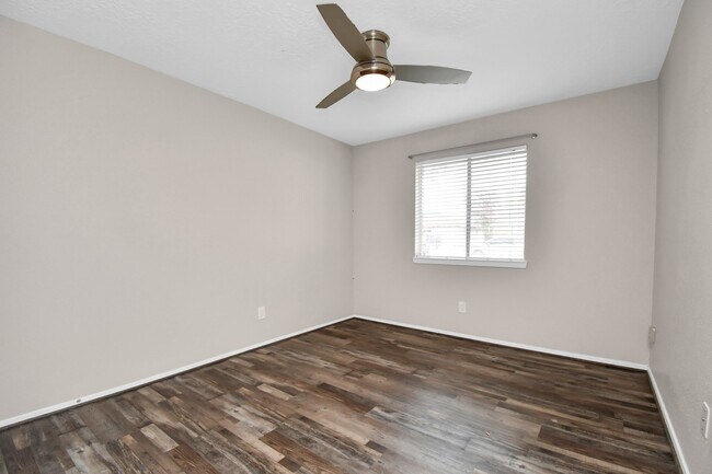 Foto del edificio - 13002 Kingsmill Dr