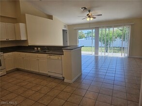 Building Photo - 4913 Bywood St