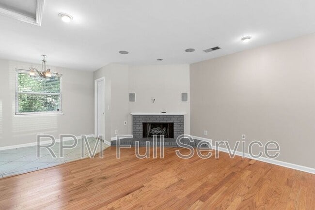 Photo - 5000 McMurray Ct House