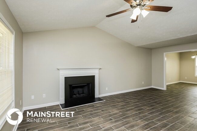 Building Photo - 420 Foxdale Rd