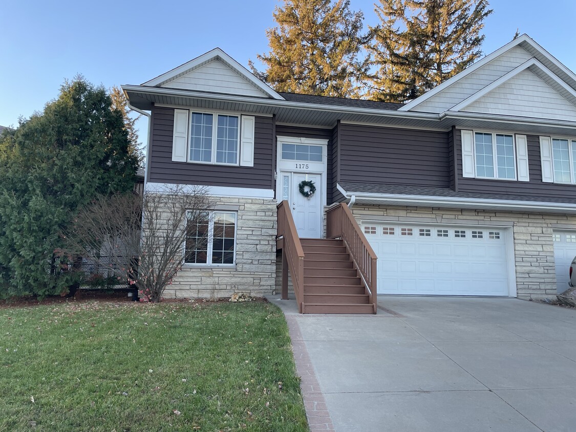 Primary Photo - 1175 Winchester Ln