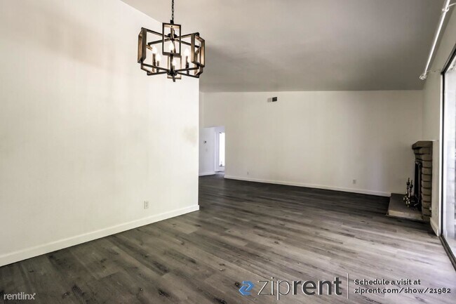 Building Photo - 3 br, 2 bath House - 4004 Hollygrove Court...