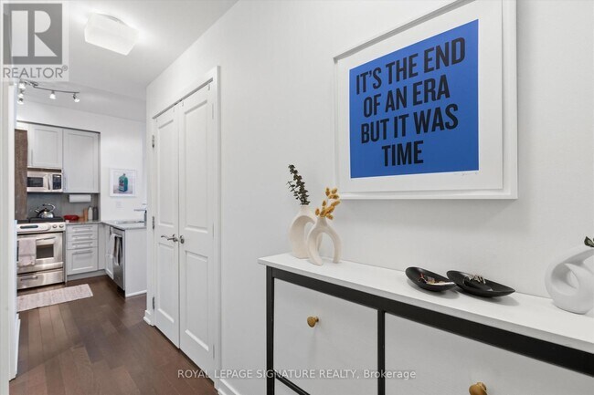 Building Photo - 33 Lombard St