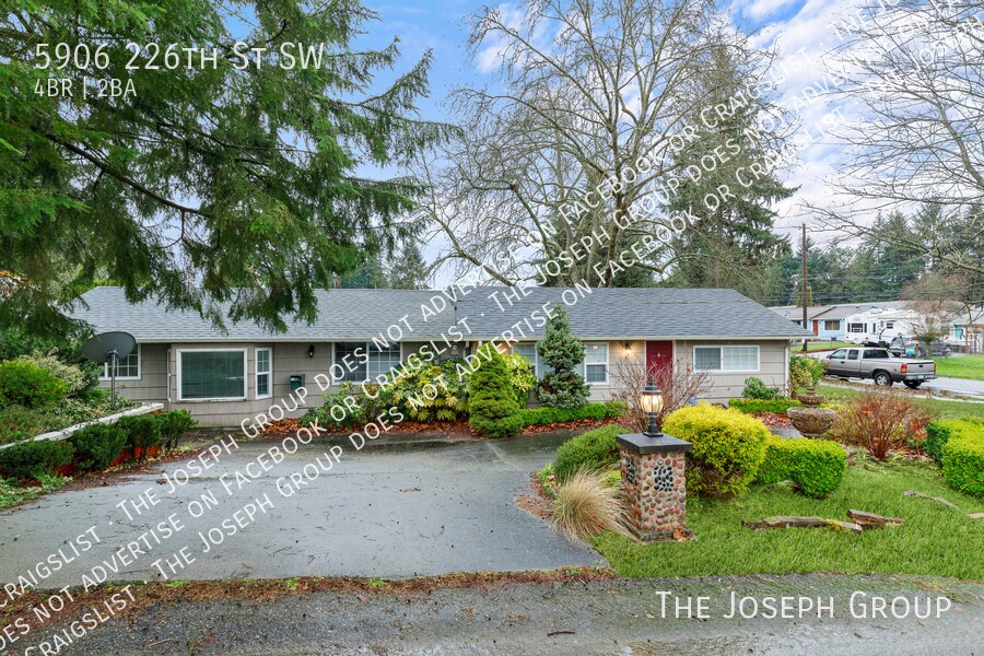 Photo - 5906 226th St SW-