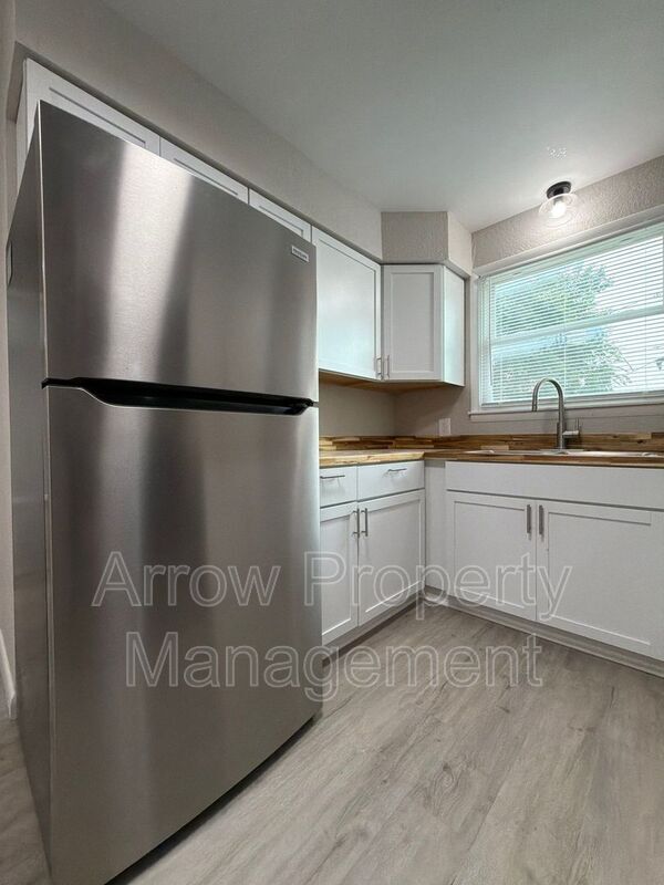 Foto del edificio - 704 N 26th St