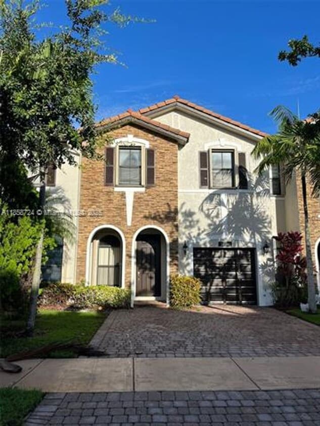 Foto principal - 3178 NW 103rd Pl