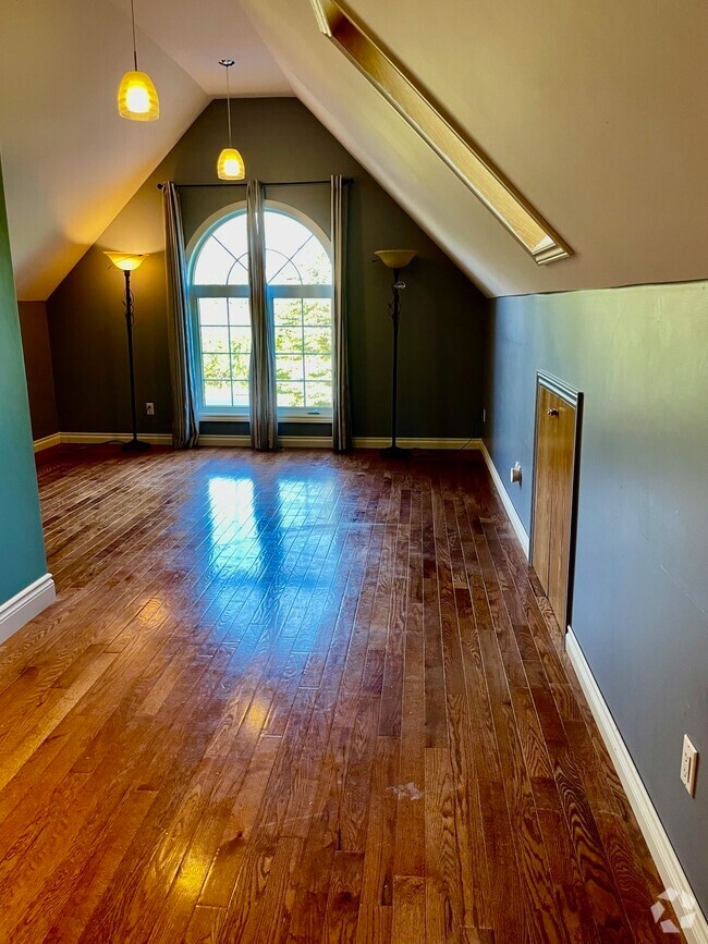 Apartments, Condos and Houses for Rent in Keswick, ON with Yard 1