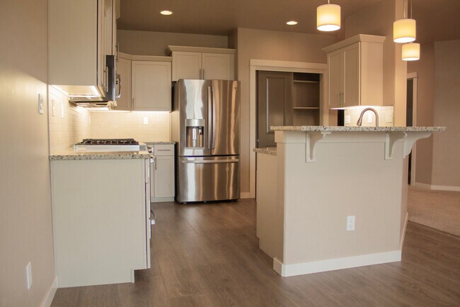 Building Photo - 10555 W Catmint Dr