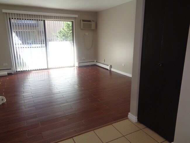 Foto del edificio - 6338 W 99th Pl