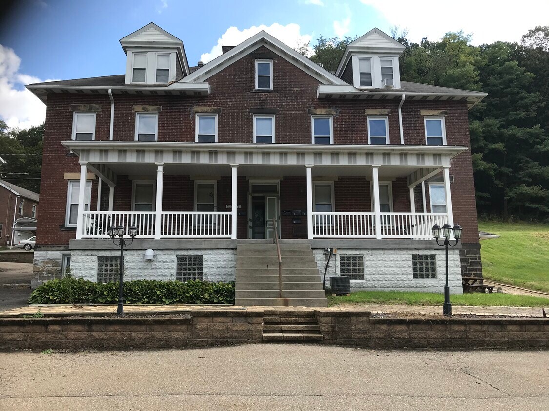 25 Main St, Ambridge, PA 15003 Apartments in Ambridge, PA