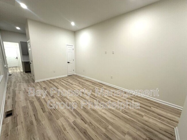 Foto del edificio - 2250 N Park Ave