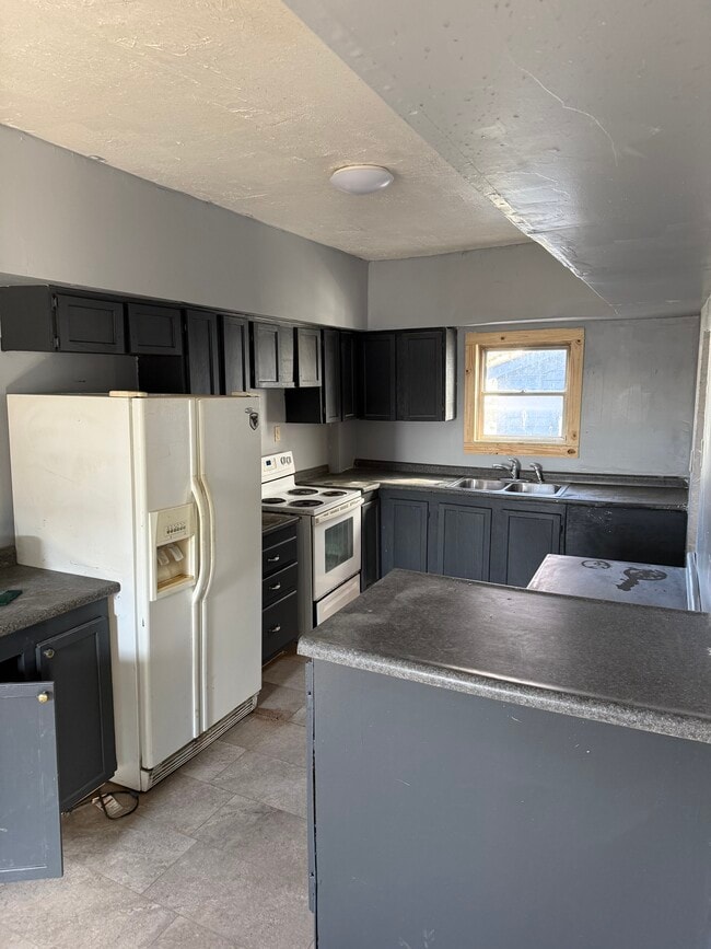 Building Photo - 103 N 3rd Ave