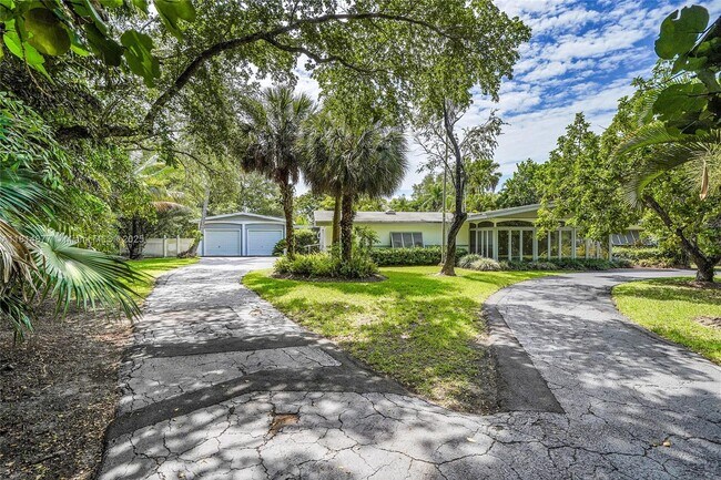 Foto del edificio - 12101 SW 68th Ct