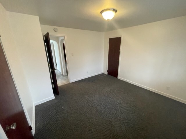 Foto del edificio - 241 Ideal St