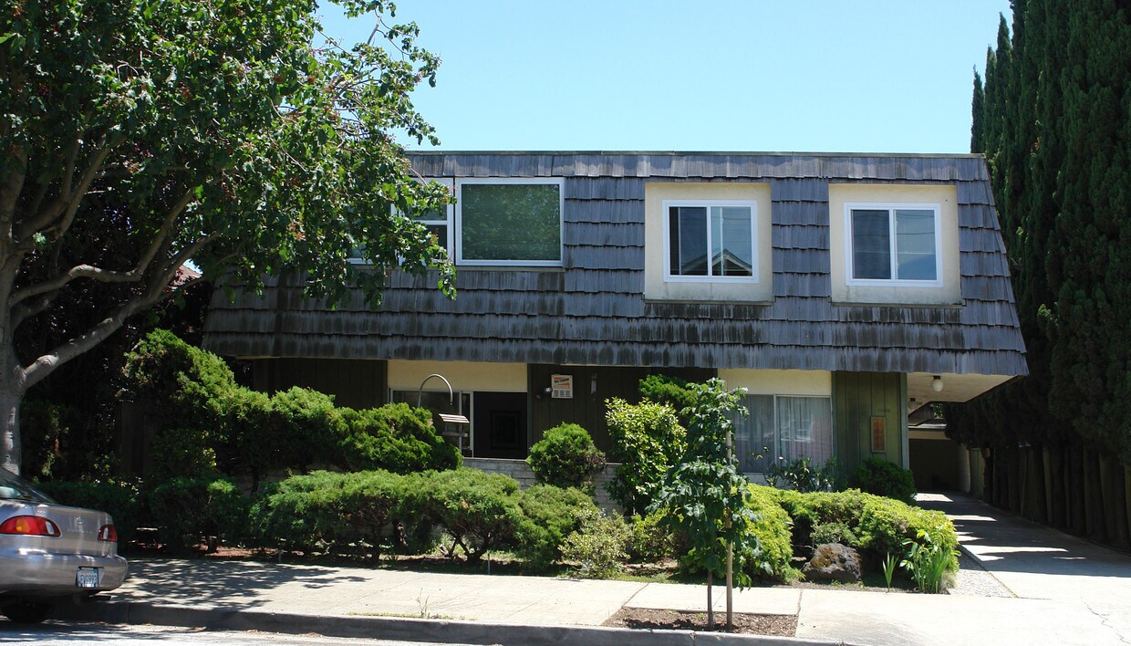 Building Photo - 551-557 Joaquin Ave