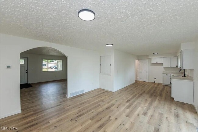 Foto del edificio - 1730 W 20th St