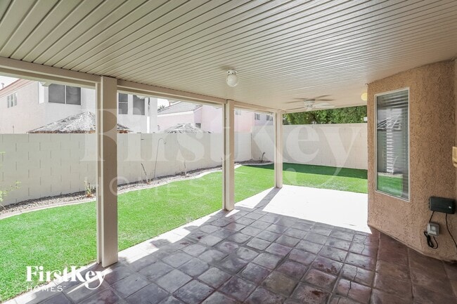 Foto del edificio - 2328 Brighton Shore St