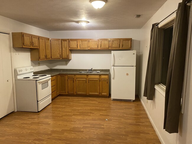 1037 8th St NW Unit 1037, Linton, IN 47441 - Apartments in Linton, IN ...