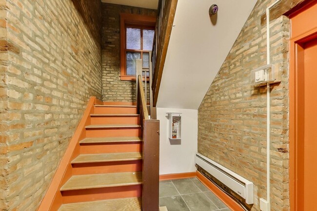 Front stairway - 1433 E 67th Plz