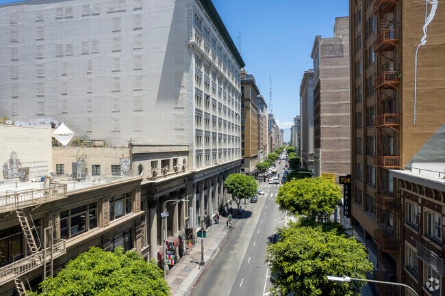 Foto aérea - 717-721 S Spring St