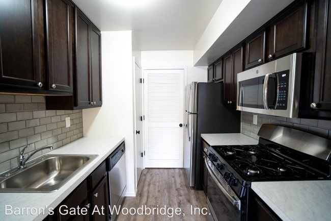 Building Photo - 609 Duke Dr