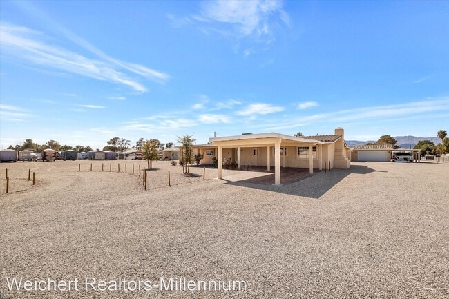 Building Photo - 3 br, 2 bath House - 5081 Pioneer Way Unit A