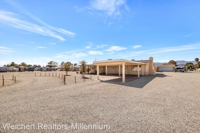 Foto del edificio - 3 br, 2 bath House - 5081 Pioneer Way Unit A