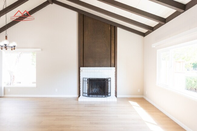 Building Photo - 1377 Spoonbill Way