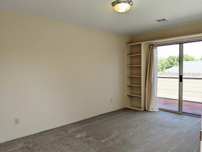 Building Photo - 295 Tolman Creek Rd