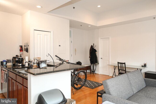 Building Photo - 1418 W St NW