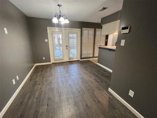 Foto del edificio - 6700 Richardson Rd