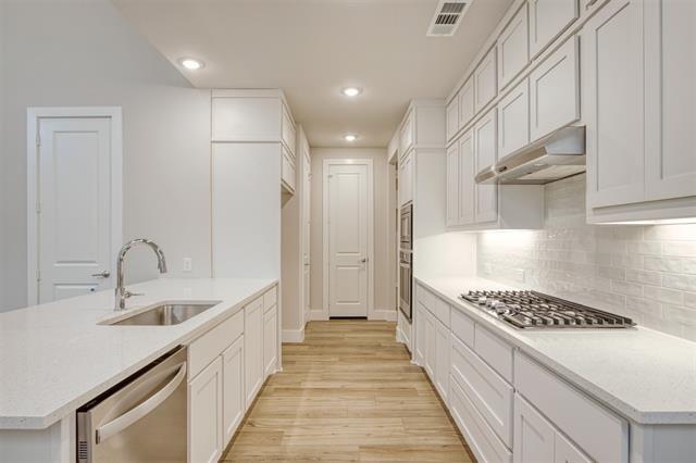 Foto del edificio - 8222 Hastings Dr