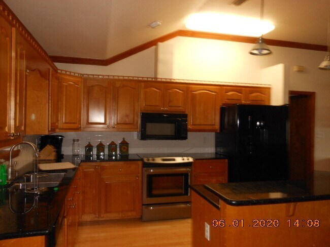Building Photo - 643 US-98