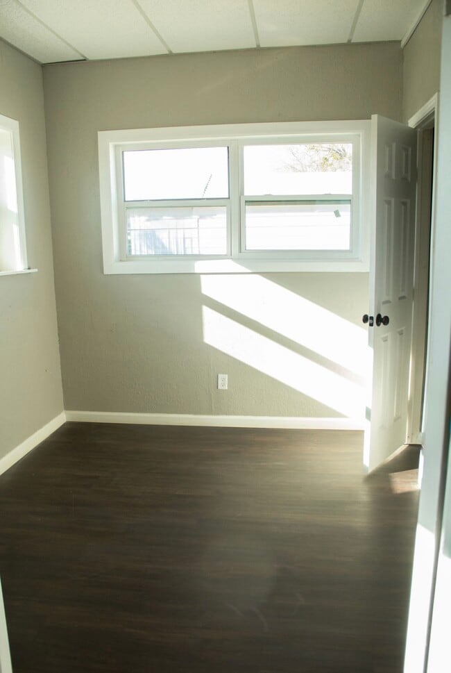 Building Photo - 200 PR-4350