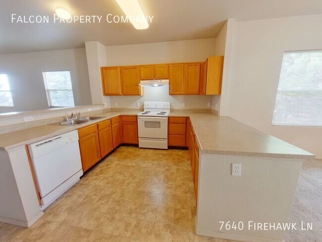 Foto del edificio - Fantastic Rancher in Stetson Hills! - Appr...