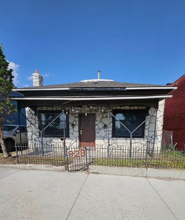 Building Photo - 928 Utah Ave