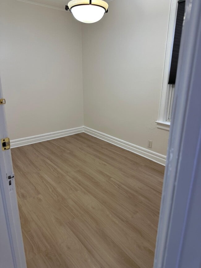 Foto del edificio - 268 Columbia Ave