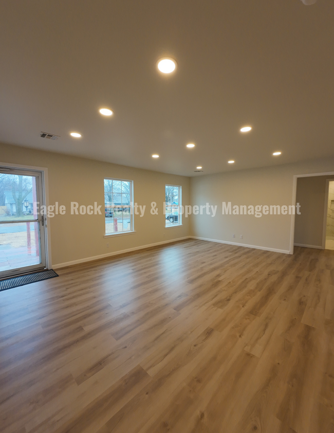 Foto del edificio - Newly Renovated South Tulsa Home for Rent ...