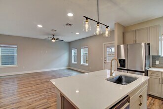 Building Photo - 28325 Birnham Woods Dr