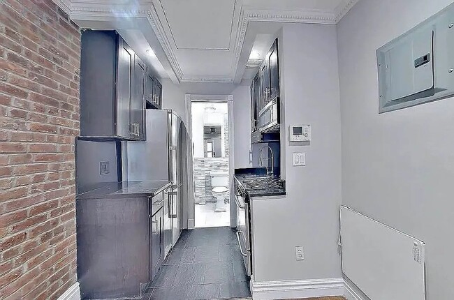 Foto del edificio - 345 W 53rd St