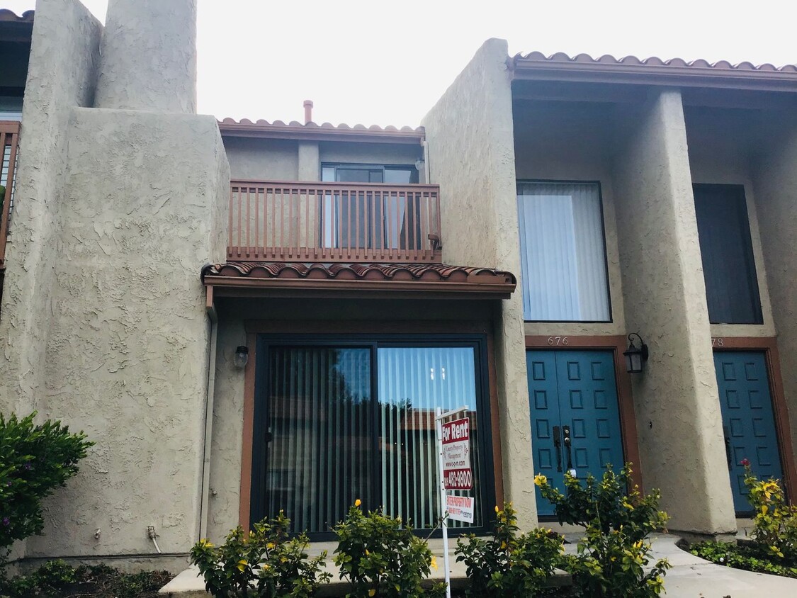 Foto del edificio - Live Elevated in Rosewood Court – A Home w...
