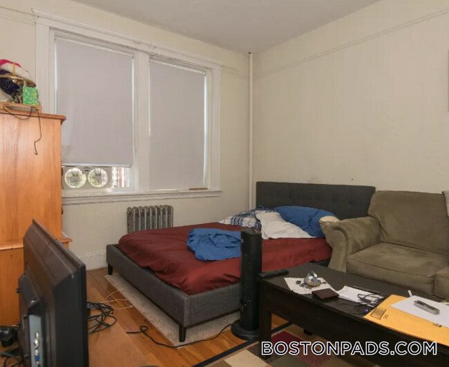 Building Photo - 1687 Commonwealth Ave