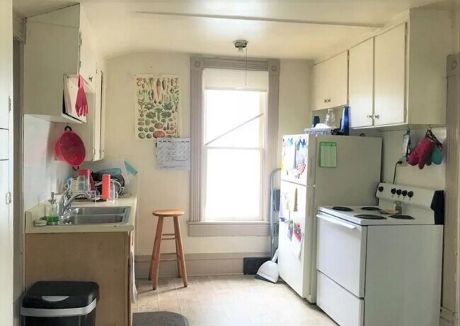 Foto del edificio - 4 Bedroom House Minutes to WWU!! (Lease ends 1/7/2027)