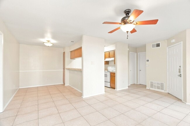 Foto del edificio - 10616 Mellow Meadow Dr