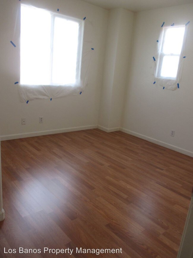 Building Photo - 4 br, 2.5 bath House - 2374 S Rock Creek Dr.