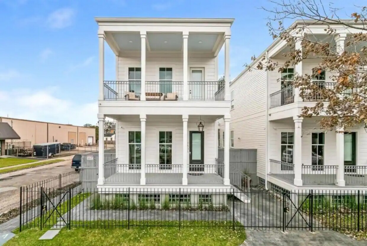 1527 Robert C. Blakes Sr. Dr Unit 1527.1347128, New Orleans, LA 70130 Room for Rent in New